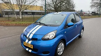 Occasion Toyota Aygo Cool 68 PK (50 kW) 2011 Blauw Hatchback