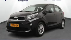 Zwart (metallic) Gebruikt 2023 Kia Picanto Hatchback | € 13.950 (Eerlijke prijs)