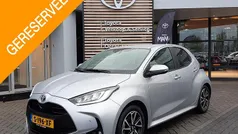 Grijs Gebruikt 2023 Toyota Yaris Hybrid Style Hatchback | € 22.400 (Eerlijke prijs)
