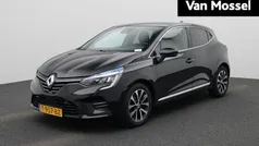 Zwart Gebruikt 2023 Renault Clio V Techno Hatchback | € 18.435 (Eerlijke prijs)