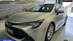 Grijs Gebruikt 2023 Toyota Corolla Hybrid Business Edition Stationwagen | € 23.950 (Super prijs)