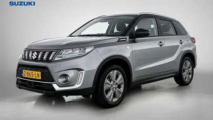 Grijs metallic Occasion 2024 Suzuki Vitara SUV | € 25.445 (Eerlijke prijs)