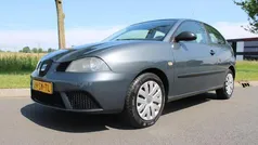 Grijs Gebruikt 2006 Seat Ibiza Reference Hatchback | € 1.375 (Eerlijke prijs)