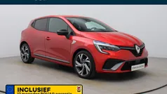 Rouge flamme (rood metallic) Gebruikt 2023 Renault Clio V R.S. Hatchback | € 19.490 (Eerlijke prijs)