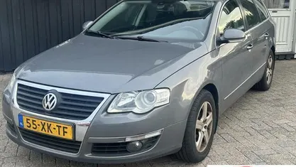 Grijs Gebruikt 2006 VW Passat Trendline Stationwagen | € 1.950 (Goede deal)