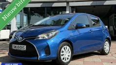 Blauw Gebruikt 2017 Toyota Yaris Hatchback | € 12.450 (Goede deal)