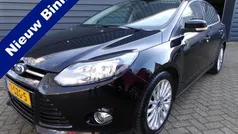 Zwart, metallic lak Gebruikt 2012 Ford Focus Hatchback | € 6.450 (Eerlijke prijs)