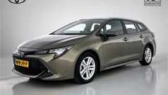 Bruin Gebruikt 2022 Toyota Corolla Active Stationwagen | € 24.945 (Eerlijke prijs)