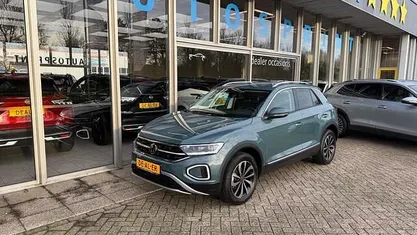 Occasion 2025 VW T-Roc Style SUV | € 32.999 (Goede deal)