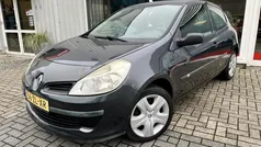 Grijs Gebruikt 2008 Renault Clio II Hatchback | € 2.150 (Eerlijke prijs)
