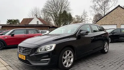 Zwart Gebruikt 2014 Volvo V60 Momentum Stationwagen | € 9.950 (Super prijs)