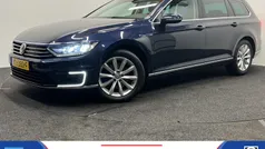 Blauw Gebruikt 2016 VW Passat GTE Stationwagen | € 16.445 (Eerlijke prijs)
