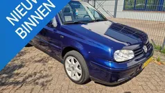 Blauw, metallic lak Gebruikt 2000 VW Golf Cabriolet Highline Cabriolet | € 950 (Eerlijke prijs)