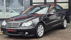 Zwart Gebruikt 2006 Mercedes C200 Elegance Sedan | € 3.250 (Goede deal)