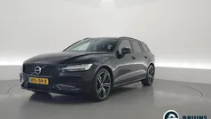 Zwart Gebruikt 2020 Volvo V60 R-Design Stationwagen | € 29.900 (Eerlijke prijs)