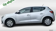 Grijs Gebruikt 2024 Dacia Sandero Expression Hatchback | € 16.900 (Goede deal)