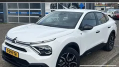 Gebruikt 2023 Citroën e-C4 Feel Sedan | € 22.450 (Eerlijke prijs)