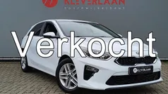 Wit Gebruikt 2020 Kia Ceed Hatchback | € 16.950 (Eerlijke prijs)