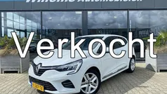 Wit Gebruikt 2021 Renault Clio V Business Hatchback | € 12.300 (Eerlijke prijs)