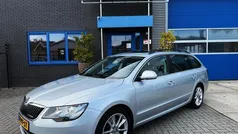 Grijs Gebruikt 2015 Skoda Superb Stationwagen | € 9.745 (Eerlijke prijs)