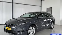 Grijs Gebruikt 2023 Kia Ceed Stationwagen | € 20.450 (Eerlijke prijs)
