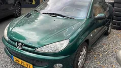 Gebruikt 2002 Peugeot 206 CC Roland Garros Cabriolet | € 1.445 (Eerlijke prijs)