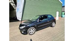 Zwart Gebruikt 2001 Peugeot 206 Hatchback | € 1.150 (Eerlijke prijs)
