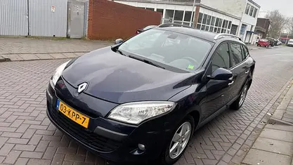 Blauw Gebruikt 2010 Renault Mégane GrandTour Dynamique Stationwagen | € 2.499 (Goede deal)