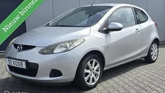 Grijs Gebruikt 2009 Mazda 2 Hatchback | € 2.950 (Eerlijke prijs)