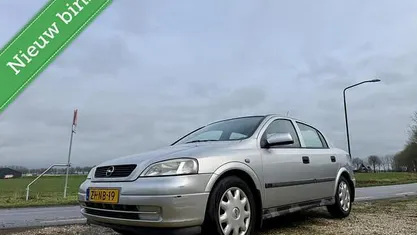 Grijs Gebruikt 1999 Opel Astra Club Sedan | € 1.250 (Eerlijke prijs)