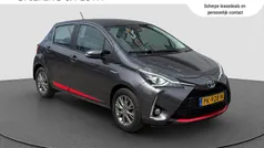 Gebruikt 2017 Toyota Yaris Hybrid Design Hatchback | € 17.240 (Eerlijke prijs)