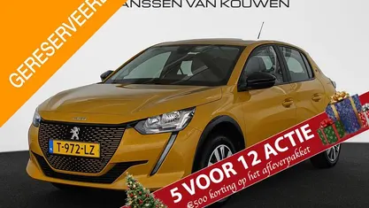 Geel Gebruikt 2023 Peugeot e-208 Active Hatchback | € 18.395 (Eerlijke prijs)