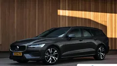 Grijs Gebruikt 2024 Volvo V60 Stationwagen | € 37.895 (Eerlijke prijs)