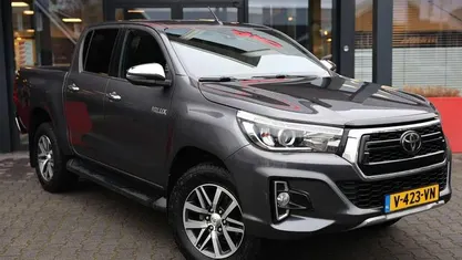 Grijs Occasion 2019 Toyota HiLux Limited Pickup | € 34.995 (Goede deal)