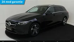 Zwart Gebruikt 2024 Mercedes C300 Business Stationwagen | € 43.945 (Eerlijke prijs)