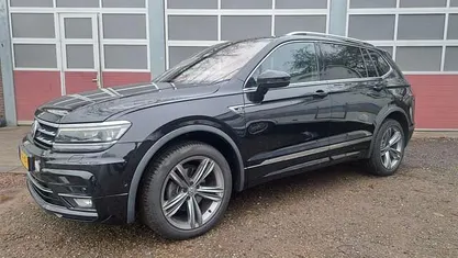 Occasion VW Tiguan Allspace Highline 150 PK (110 kW) 2020 Zwart SUV