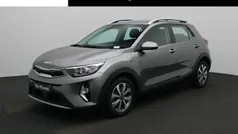 Grijs Gebruikt 2024 Kia Stonic SUV | € 25.400 (Eerlijke prijs)