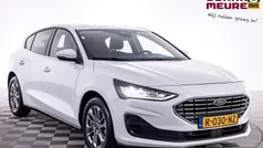 Wit Gebruikt 2022 Ford Focus Style Hatchback | € 19.990 (Goede deal)