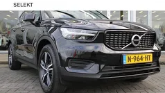 Zwart Gebruikt 2021 Volvo XC40 R-Design SUV | € 34.900 (Eerlijke prijs)