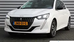 Wit Gebruikt 2023 Peugeot 208 Allure Hatchback | € 17.895 (Eerlijke prijs)