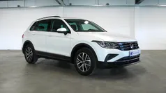 Wit Gebruikt 2022 VW Tiguan Life SUV | € 34.950 (Goede deal)
