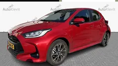 Rood Gebruikt 2024 Toyota Yaris Hybrid Hatchback | € 23.450 (Eerlijke prijs)