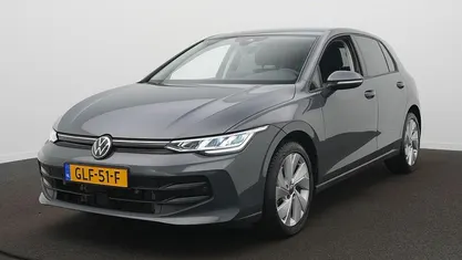 Grijs Gebruikt 2024 VW Golf VIII Edition Hatchback | € 27.900 (Super prijs)