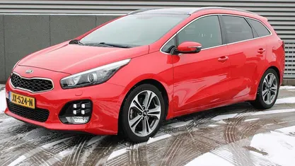 Occasion 2016 Kia Ceed GT-Line Hatchback | € 13.850 (Eerlijke prijs)