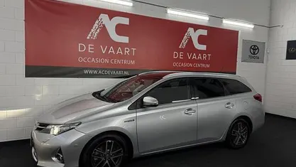 Occasion Toyota Auris 99 PK (72 kW) 2014 Grijs Stationwagen