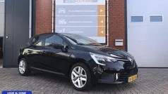 Gebruikt 2021 Renault Clio V Intens Hatchback | € 8.950 (Super prijs)