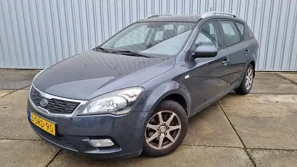 Occasion Kia Ceed 90 PK (66 kW) 2010 Grijs Hatchback