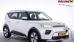 Wit, metallic lak Gebruikt 2020 Kia Soul EV SUV | € 18.990 (Eerlijke prijs)