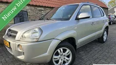 Grijs, metallic lak Gebruikt 2005 Hyundai Tucson Style SUV | € 2.850 (Eerlijke prijs)