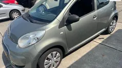 Groen, metallic lak Gebruikt 2009 Citroën C1 Hatchback | € 2.250 (Eerlijke prijs)